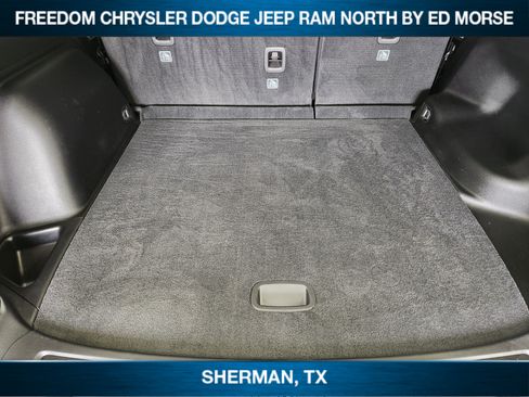 Used 2023 Jeep Grand Cherokee Limited w/ Luxury Tech Group II AWD/4WD image 21