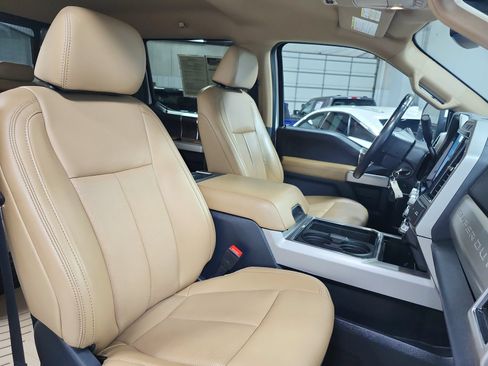 Used 2022 Ford F350 Lariat w/ Lariat Value Package AWD/4WD image 39