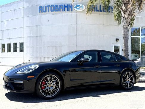 Used 2017 Porsche Panamera Turbo w/ Sport Package AWD/4WD image 1