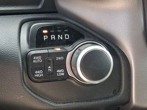 Used 2019 RAM 1500 Big Horn AWD/4WD image 14