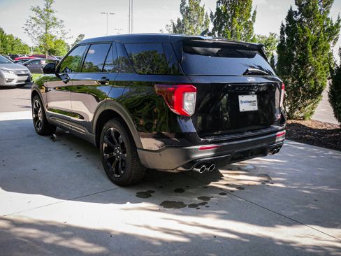 Used 2022 Ford Explorer ST w/ ST Street Pack AWD/4WD image 9