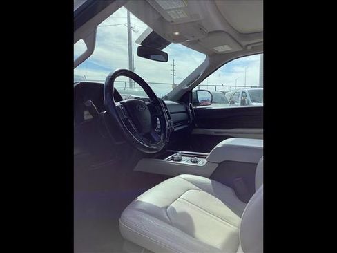 Used 2020 Ford Expedition Platinum AWD/4WD image 9