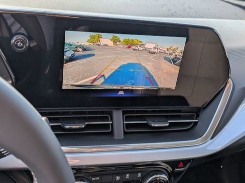 New 2026 Chevrolet Trax LT w/ Driver Confidence Package image 9