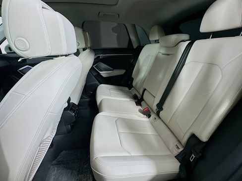 Used 2023 Audi Q3 2.0T Premium w/ Convenience Package image 9