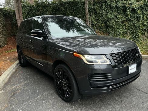 Used 2022 Land Rover Range Rover Westminster Edition image 3