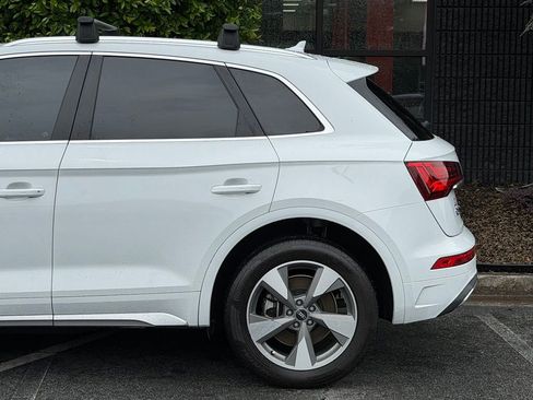 Used 2022 Audi Q5 2.0T Premium Plus w/ Premium Plus Package AWD/4WD image 11