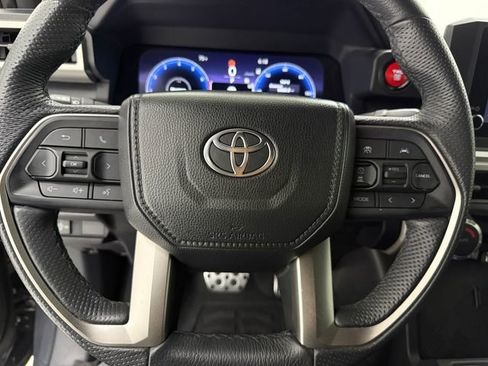 Used 2024 Toyota Tacoma TRD Sport image 10