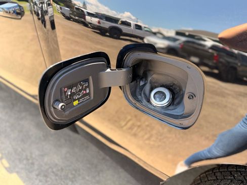 Used 2019 RAM 1500 Big Horn AWD/4WD image 14