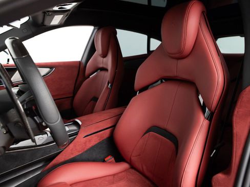 Used 2025 Ferrari Purosangue image 57