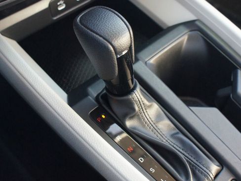 Used 2023 Honda Accord EX image 12