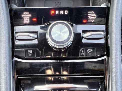 Used 2022 Jeep Grand Cherokee Overland w/ Luxury Tech Group IV image 23