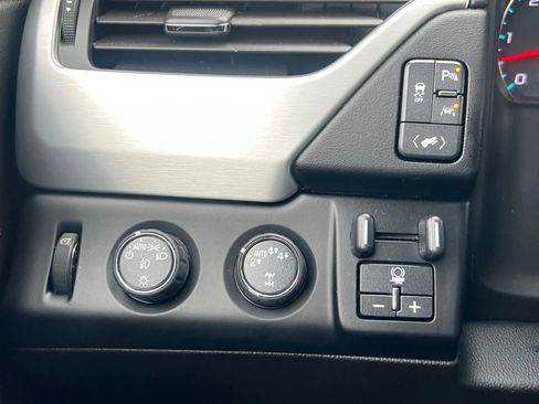 Used 2018 GMC Yukon XL SLT w/ Open Road Package image 47