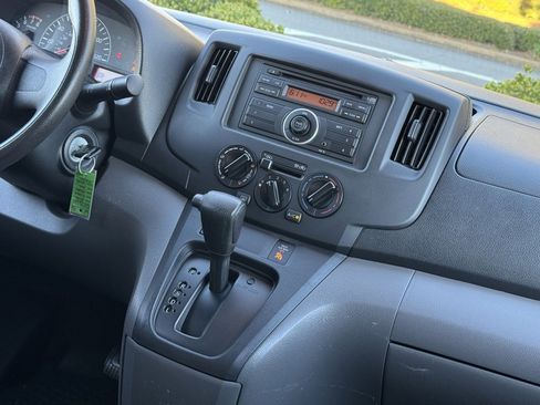 Used 2016 Nissan NV200 S w/ Back Door Glass Package image 21