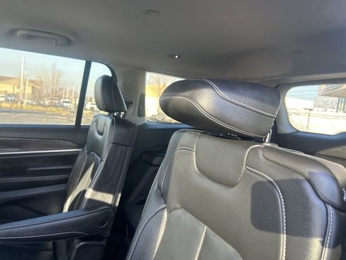 Used 2022 Jeep Grand Cherokee L Limited image 19