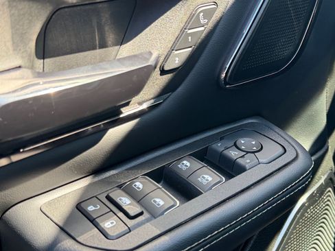 Used 2025 RAM 1500 Limited image 20