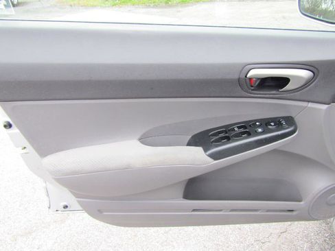 Used 2010 Honda Civic LX image 8