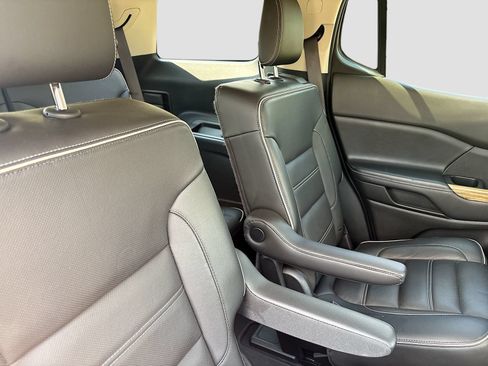 Used 2019 GMC Acadia Denali AWD/4WD image 29