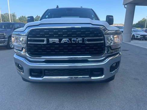 Used 2024 RAM 2500 Big Horn AWD/4WD image 2