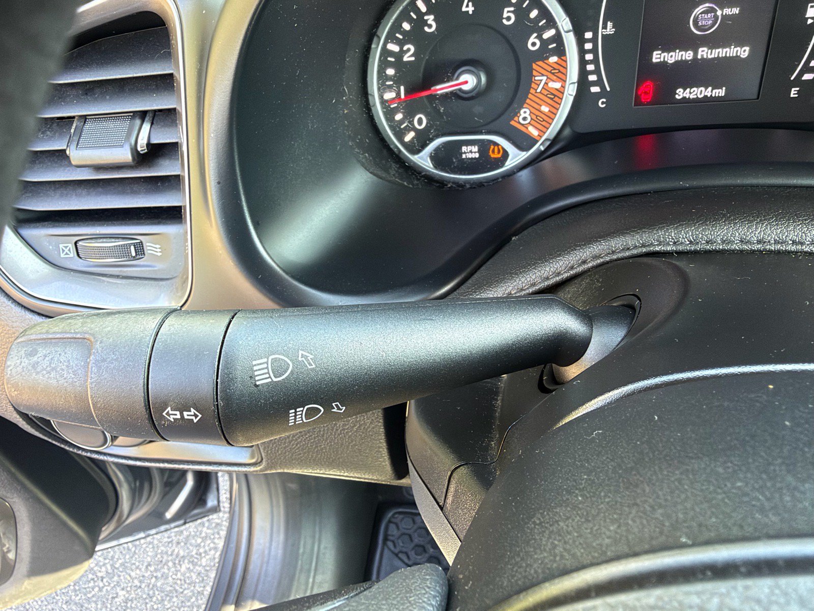 Used 2023 Jeep Renegade Latitude AWD/4WD image 30