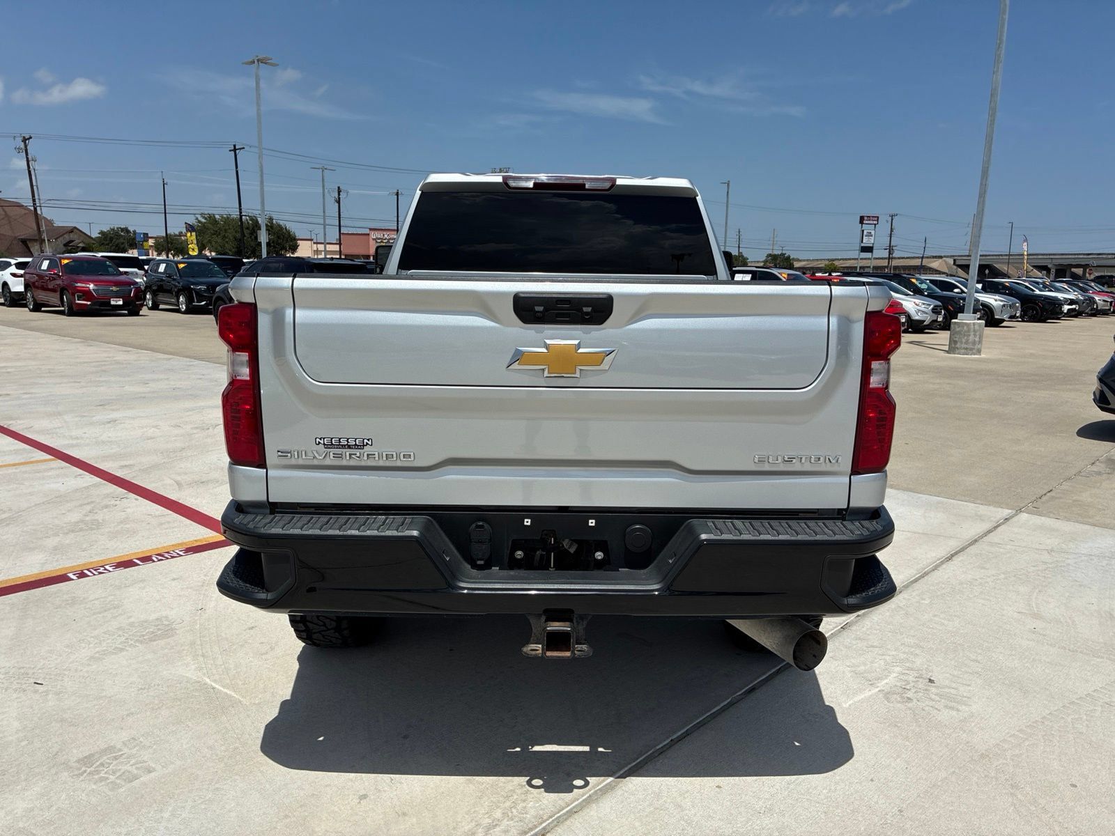 Used 2022 Chevrolet Silverado 2500 Custom w/ Custom Value Package AWD/4WD image 6