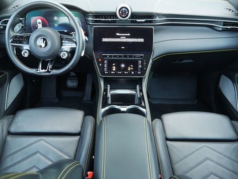 Used 2023 Maserati Grecale Modena image 33