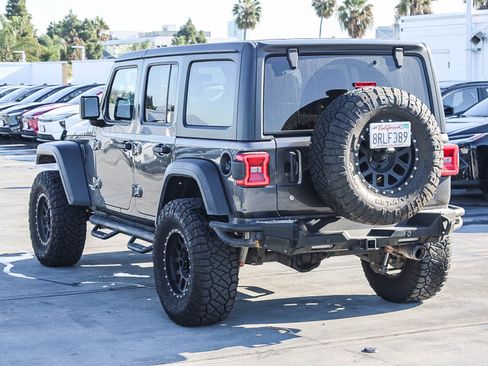 Used 2018 Jeep Wrangler Unlimited Sport S image 7