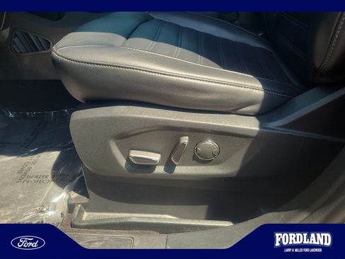 Used 2019 Ford Edge SEL w/ Equipment Group 201A AWD/4WD image 14