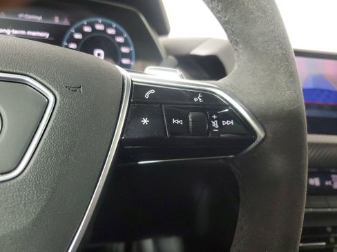 Used 2022 Audi e-tron GT Premium Plus image 25