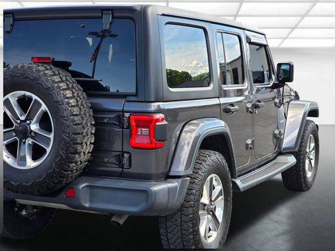 Used 2018 Jeep Wrangler Unlimited Sahara w/ LED Lighting Group AWD/4WD image 51