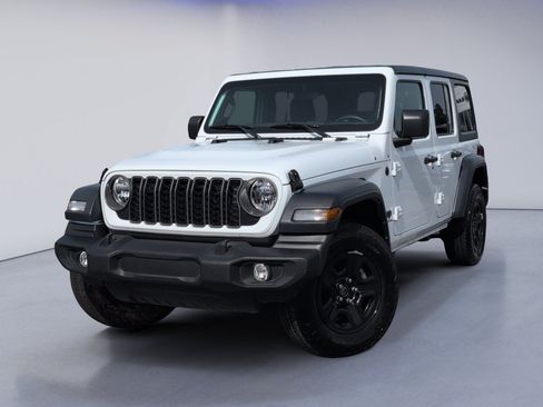 Used 2025 Jeep Wrangler Unlimited Sport AWD/4WD image 2