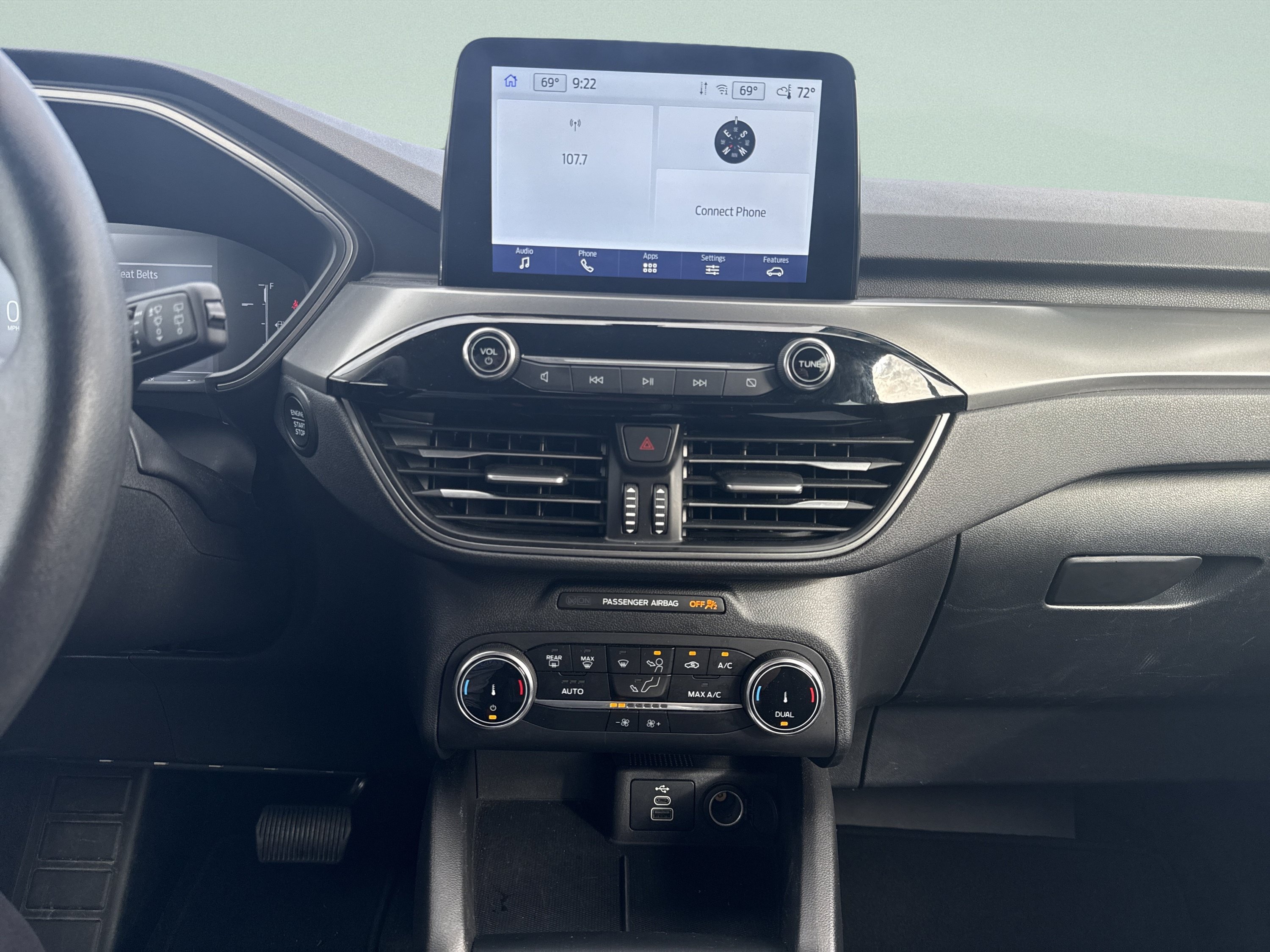 Used 2025 Chrysler Pacifica Select FWD image 12