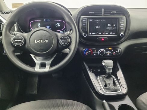 Used 2023 Kia Soul LX w/ LX Technology Package FWD image 22