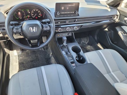 Certified 2025 Honda Civic Sport image 17