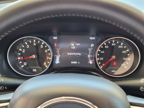 Used 2019 Jeep Compass Latitude w/ Popular Equipment Group FWD image 29