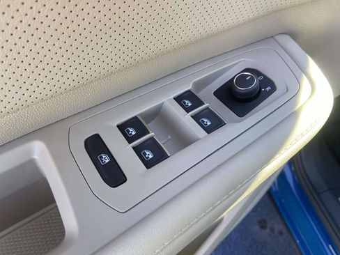 Certified 2025 Volkswagen Atlas SE w/ Panoramic Sunroof Package image 22