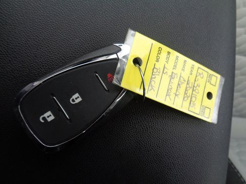 Used 2020 Chevrolet Equinox LS w/ LPO, Floor Liner Package AWD/4WD image 15