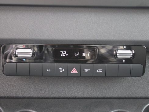 Used 2023 Mercedes-Benz Sprinter 4500 image 32