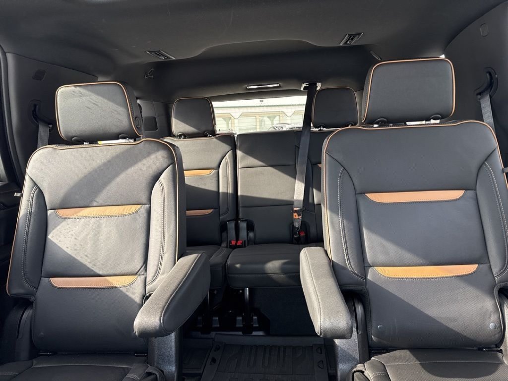 Used 2024 GMC Yukon AT4 AWD/4WD image 43