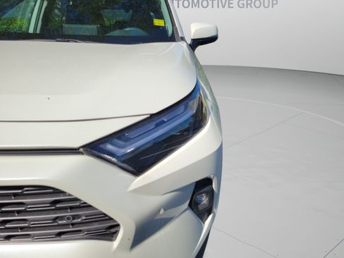 Certified 2022 Toyota RAV4 Limited AWD/4WD image 9