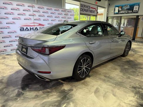 Used 2024 Lexus ES 350 w/ Premium Package FWD image 6