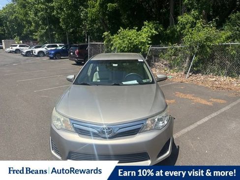Used 2013 Toyota Camry LE FWD image 2