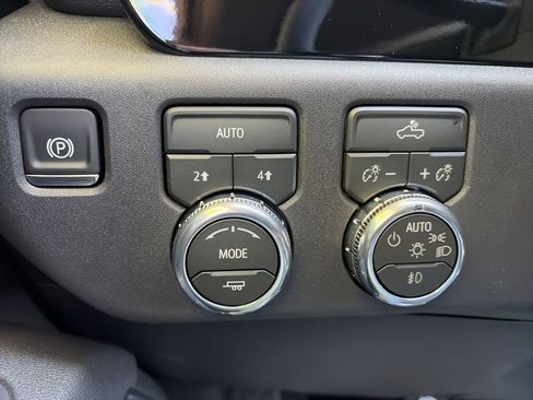 New 2026 GMC Sierra 1500 Elevation AWD/4WD image 23