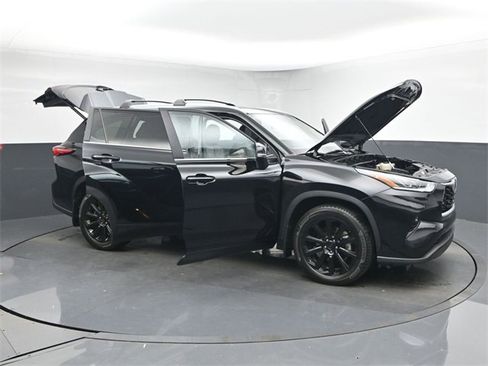 Used 2023 Toyota Highlander Bronze Edition image 50