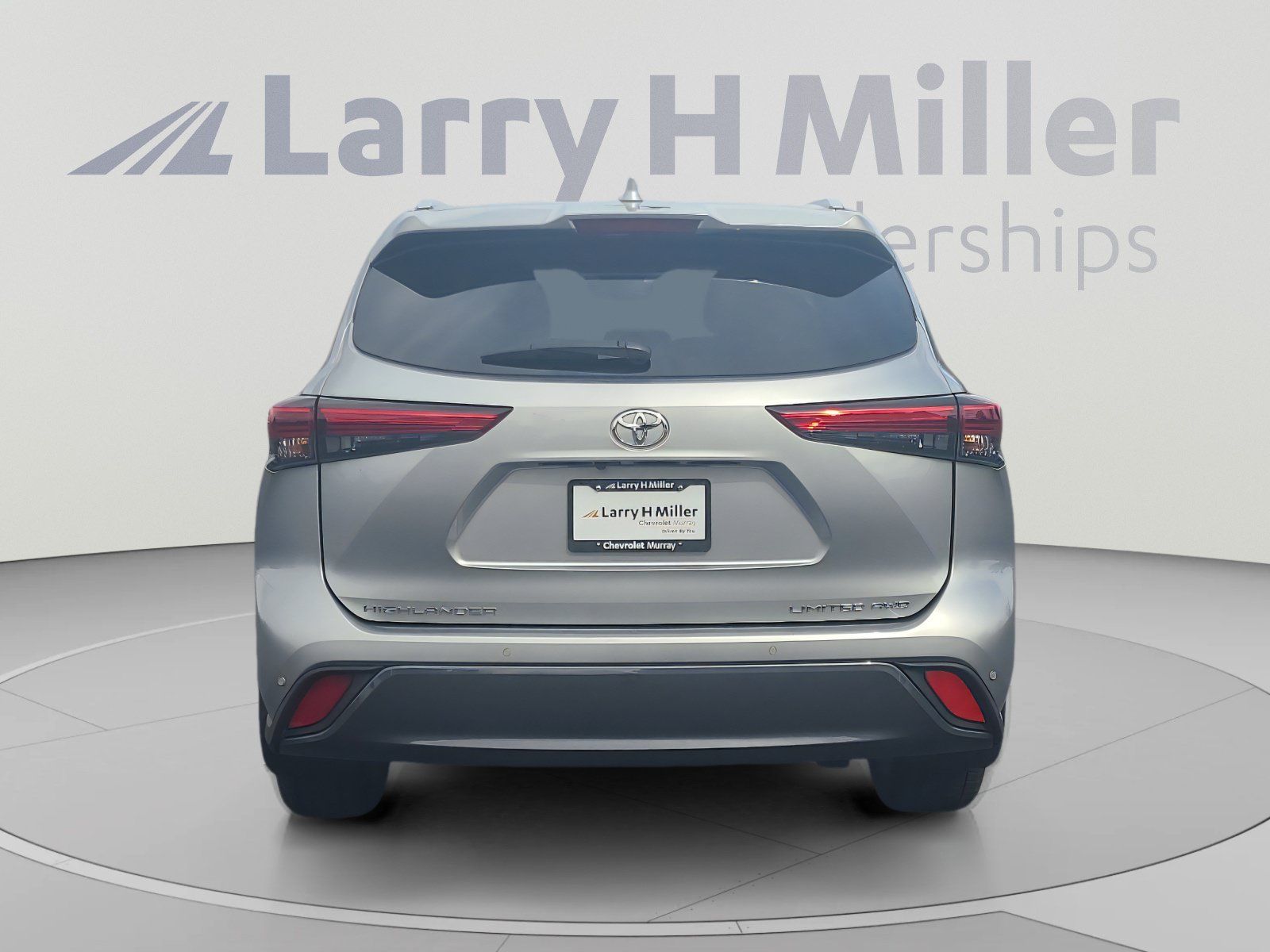 Used 2023 Toyota Highlander Limited AWD/4WD image 4