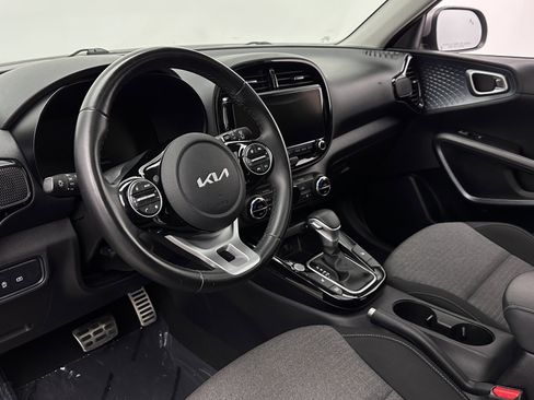 Used 2023 Kia Soul EX FWD image 11