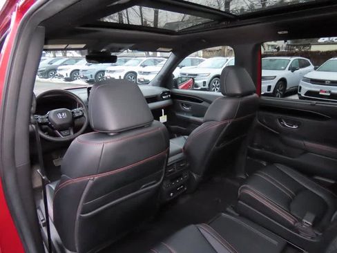 Certified 2023 Honda Pilot TrailSport image 17