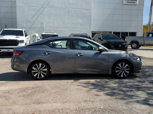 Certified 2022 Nissan Sentra SV w/ SV Premium Package image 4