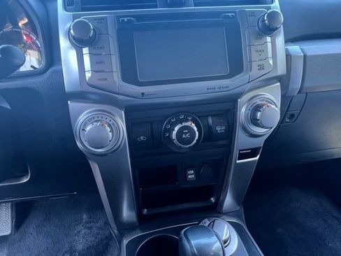 Used 2018 Toyota 4Runner SR5 Premium AWD/4WD image 17