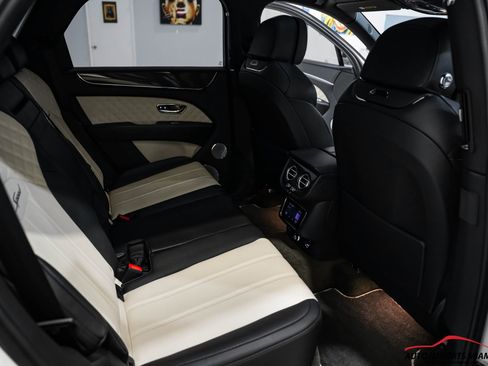 Used 2022 Bentley Bentayga Speed image 11