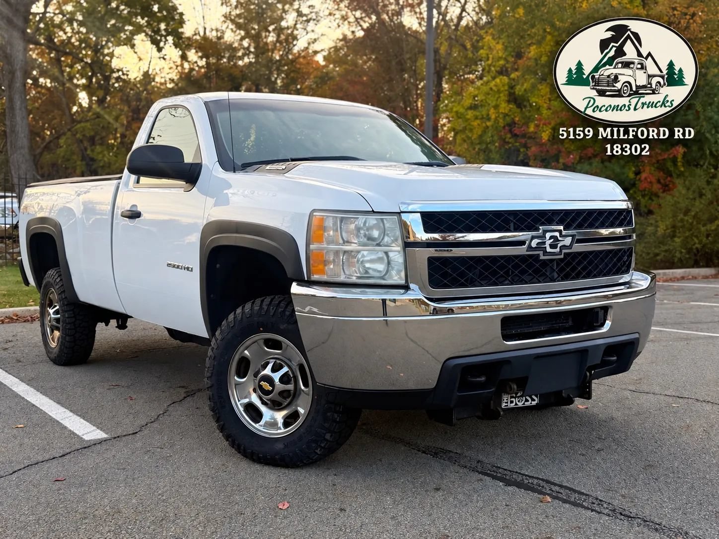 Used 2011 Chevrolet Silverado 2500 W/T w/ Snow Plow Prep Package AWD/4WD image 1
